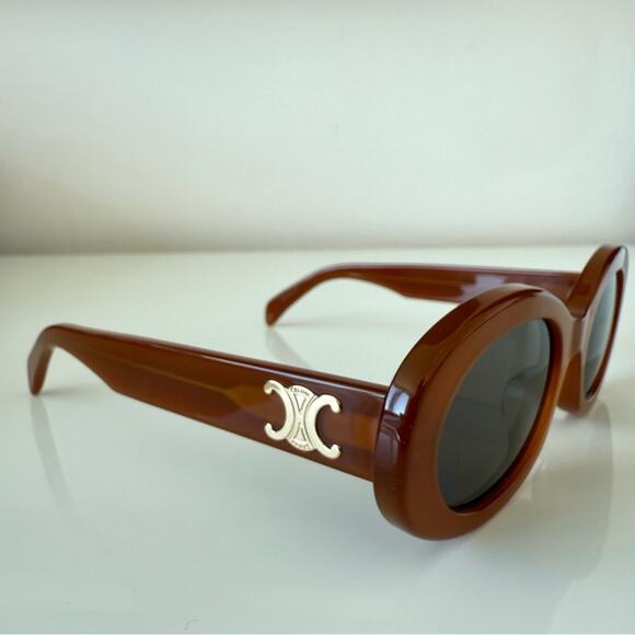 NEW!!! Celine Triomphe CL40194U 45A sunglasses Authentic Retail 580$ - Picture 3 of 7